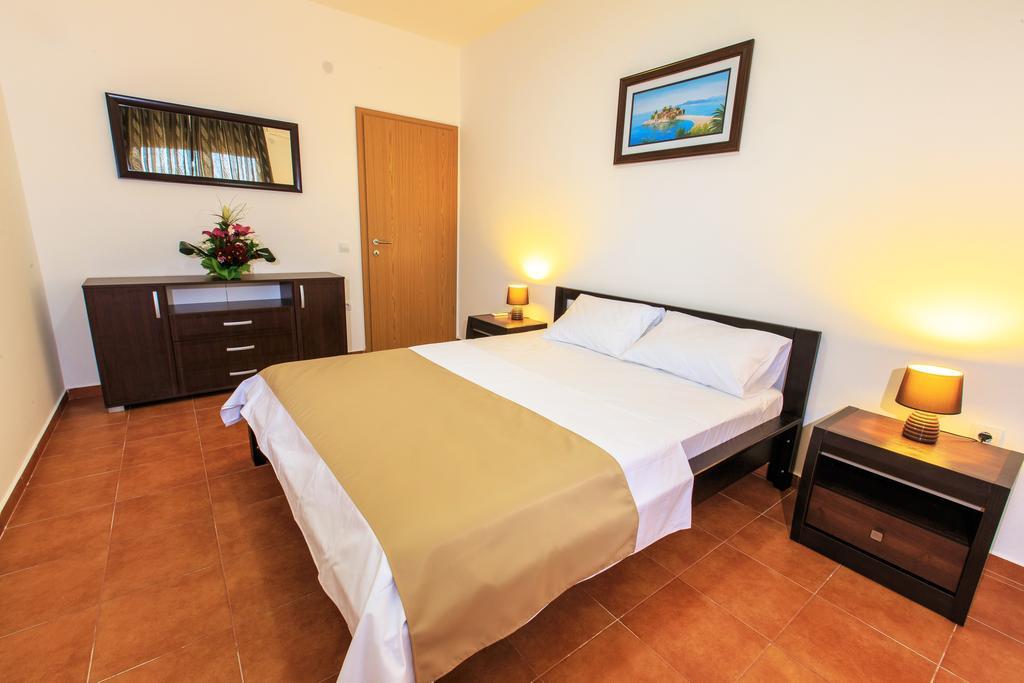 Berg Apartments Bar Chambre photo